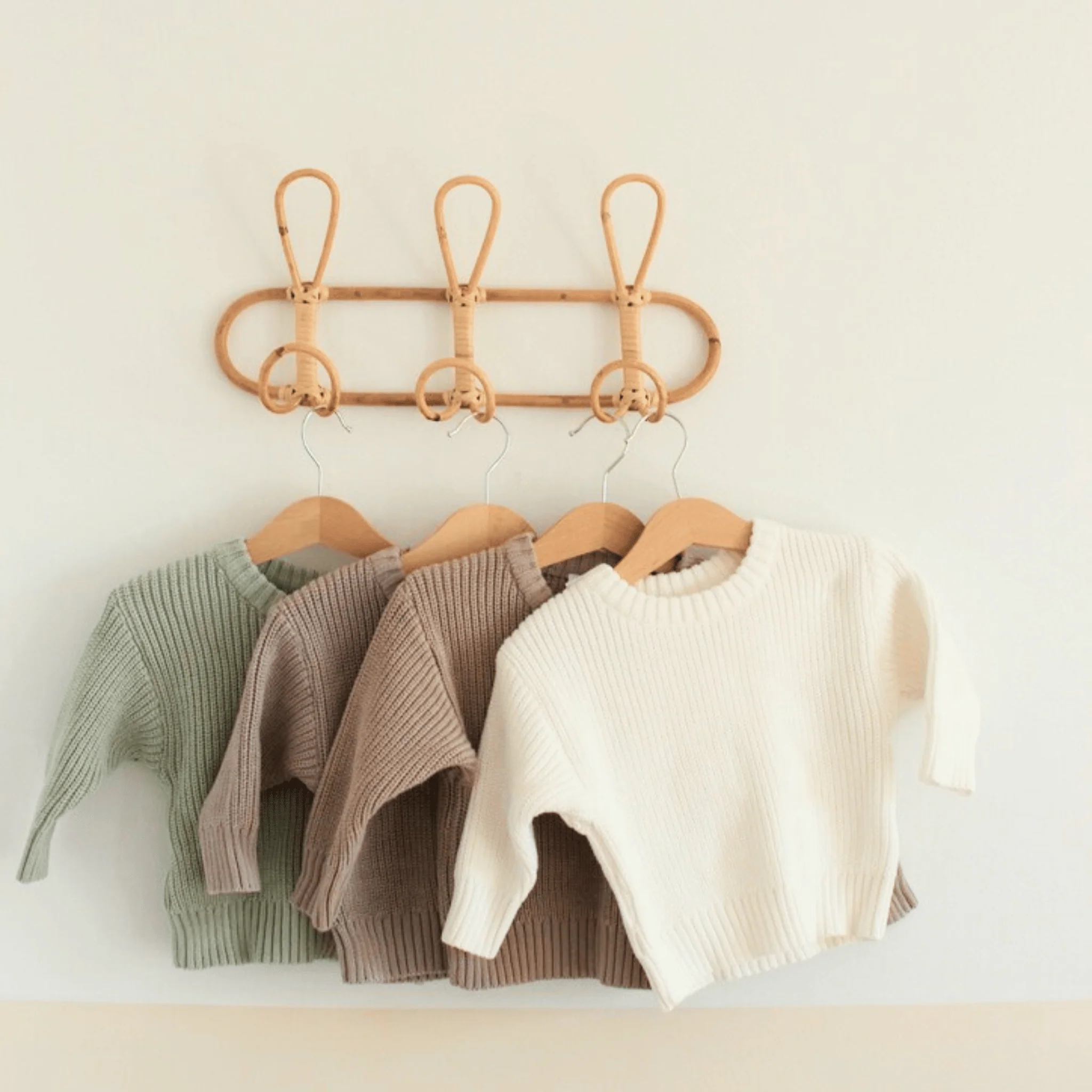 Pull bébé personnalisé – Douce maille, souvenir brodé – Image 4