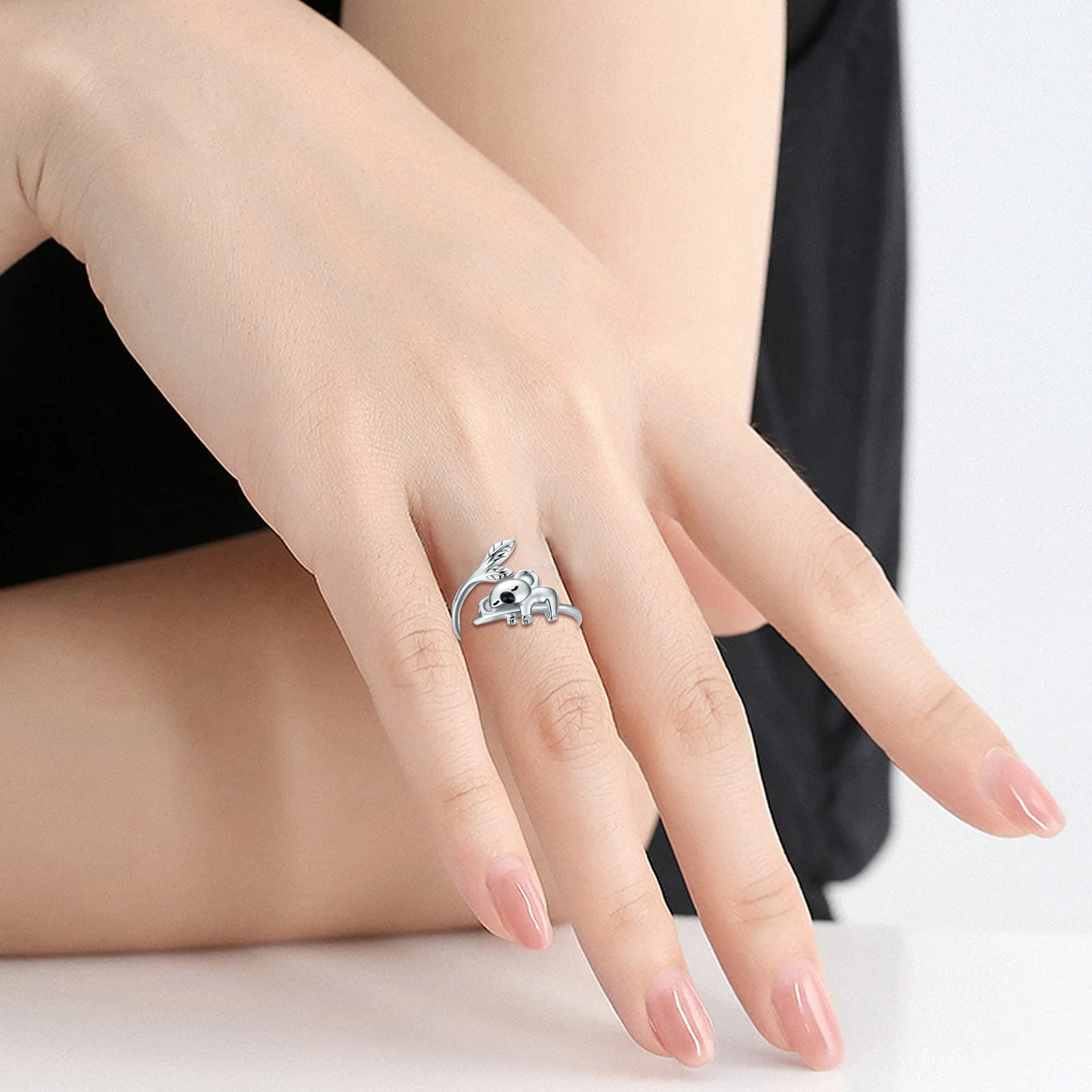 Bague Baby Koala™ : Élégance Enroulée autour de Votre Doigt – Image 2