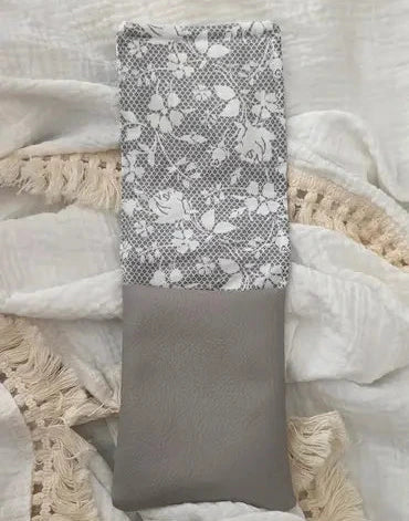Pochette Infirmiere Aimantee Personnalisee-Fleur blanche – Image 3
